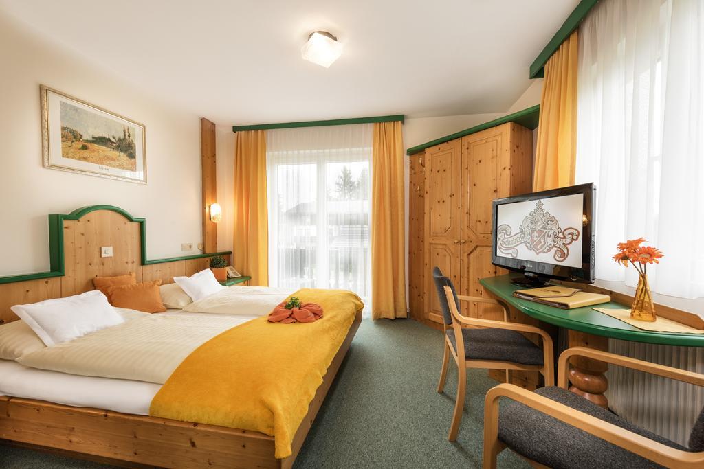 Hotel Lohninger-Schober Sankt Georgen im Attergau Kültér fotó